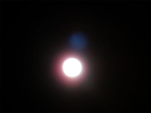 2012-03-cbd-Linsenreflexion bei Mondaufnahme