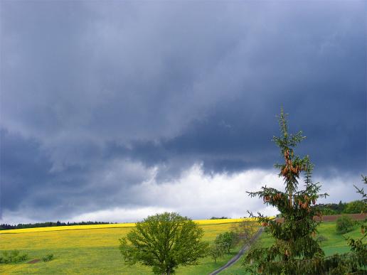 2012-05-bke-Wolken u00fcber Odenwald