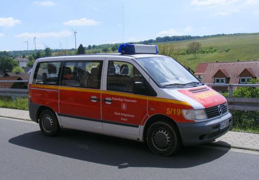 2012-05-edad-Feuerwehr - Mercedes