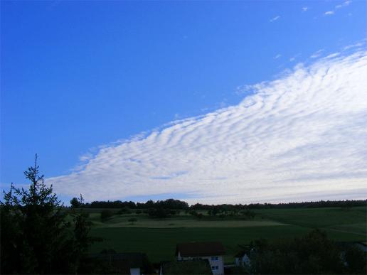 2012-05-ef-Wolken u00fcber Odenwald