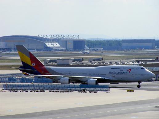 2012-05-ghra-ASIAN AIRLINES - Boeing-B-747