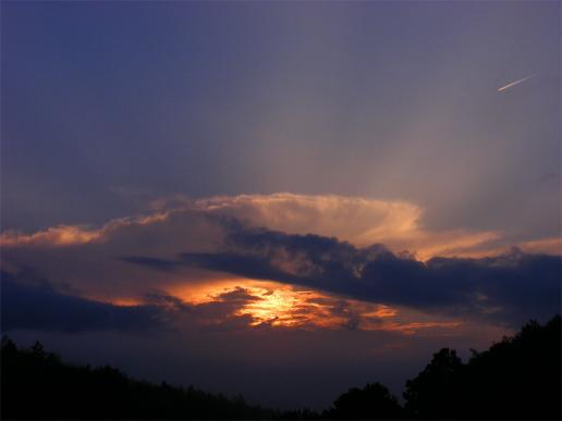 2012-07-ejj-Sonnenuntergang mit Nebelaufzug - Odenwald