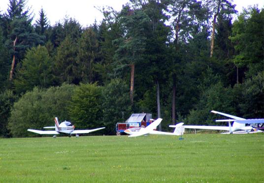 2012-08-cca-Segelflugbetrieb bei Vielbrunn