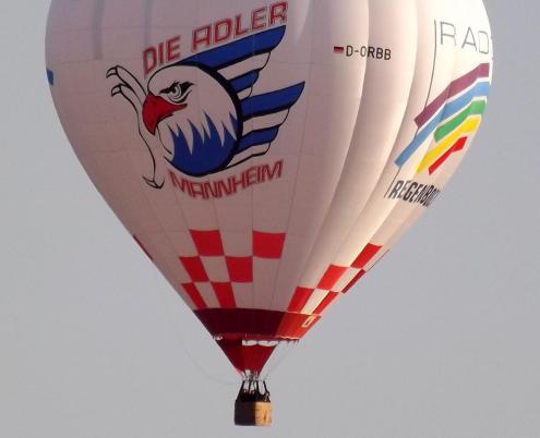 2015-04-eed-Adler-Meister-Ballon