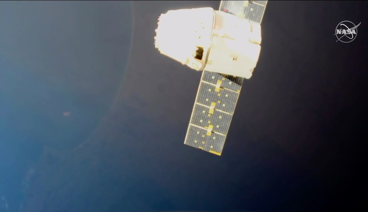 2020-01-7-spacex-dragon-iss-as
