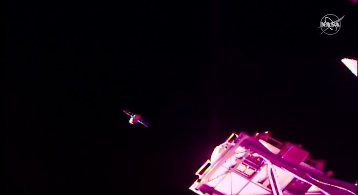 2020-01-7-spacex-dragon-iss-azd