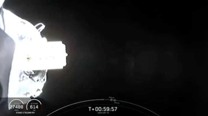 2020-08-31-spacexlaunch-azx