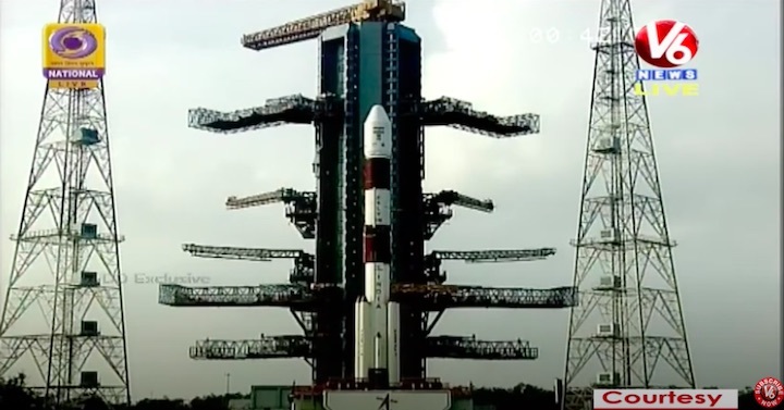 2020-12-17-pslv-c50-launch-ac