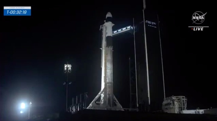 2022-04-crew4-launch-ba