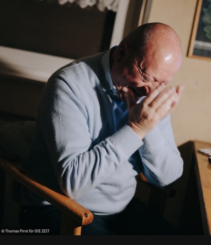 2025-12-19-die-zeit-cenap-az