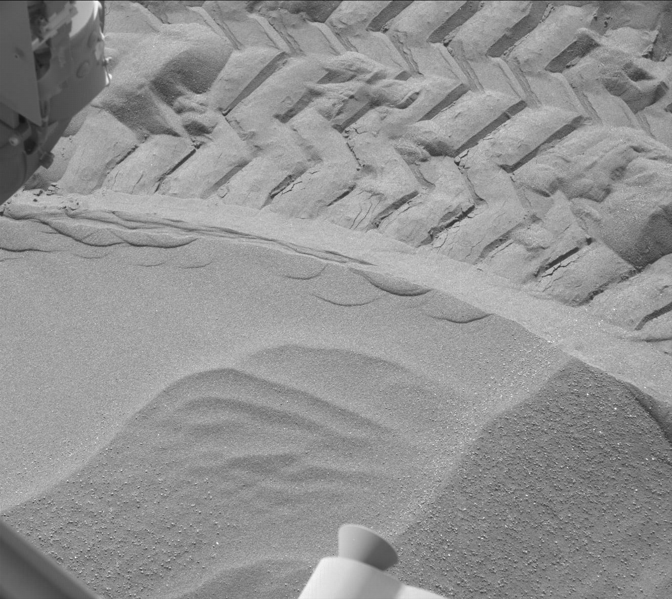 2408ml0127720020901679c00-dxxx