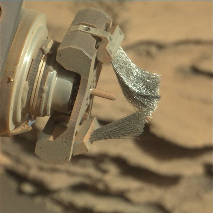 2581mr0135570001100437e01-dxxx