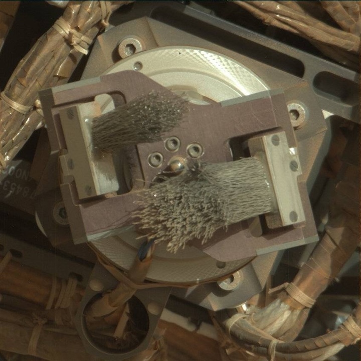 2744mr0143840011201137e01-dxxx