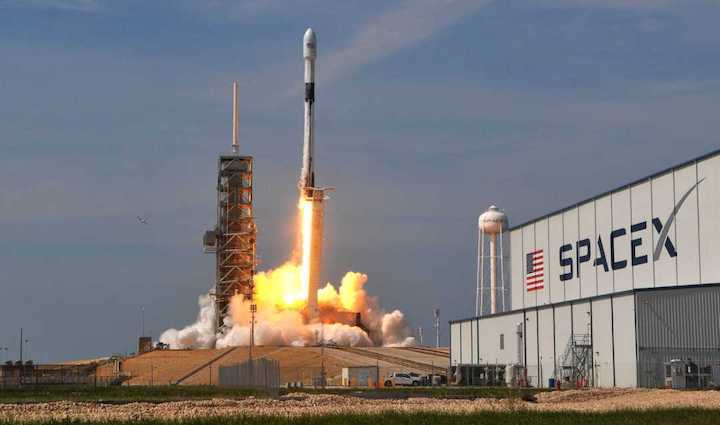 636616752642732439-crb051118-spacex-10-