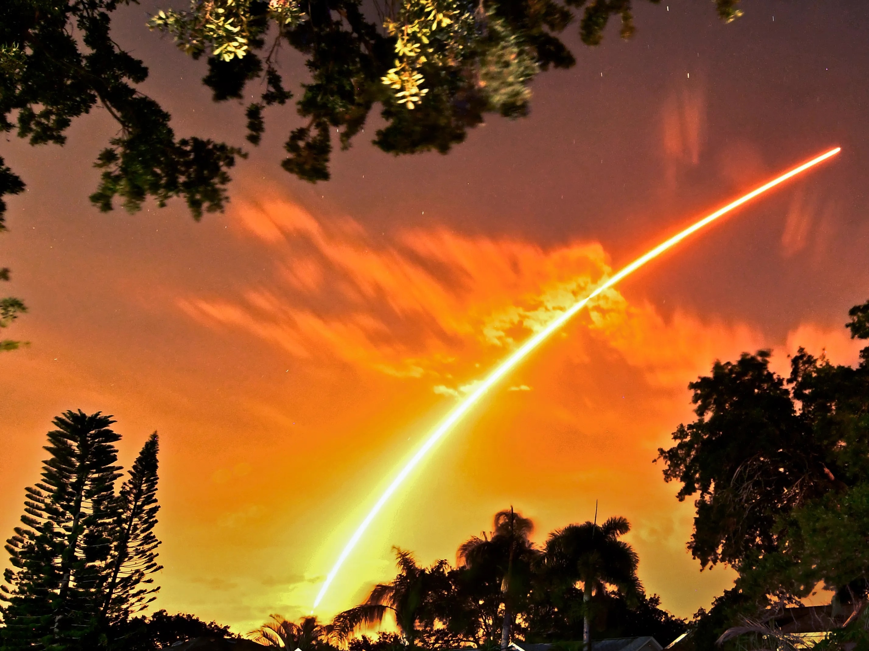 83761402007-may-20-space-x-launch-2