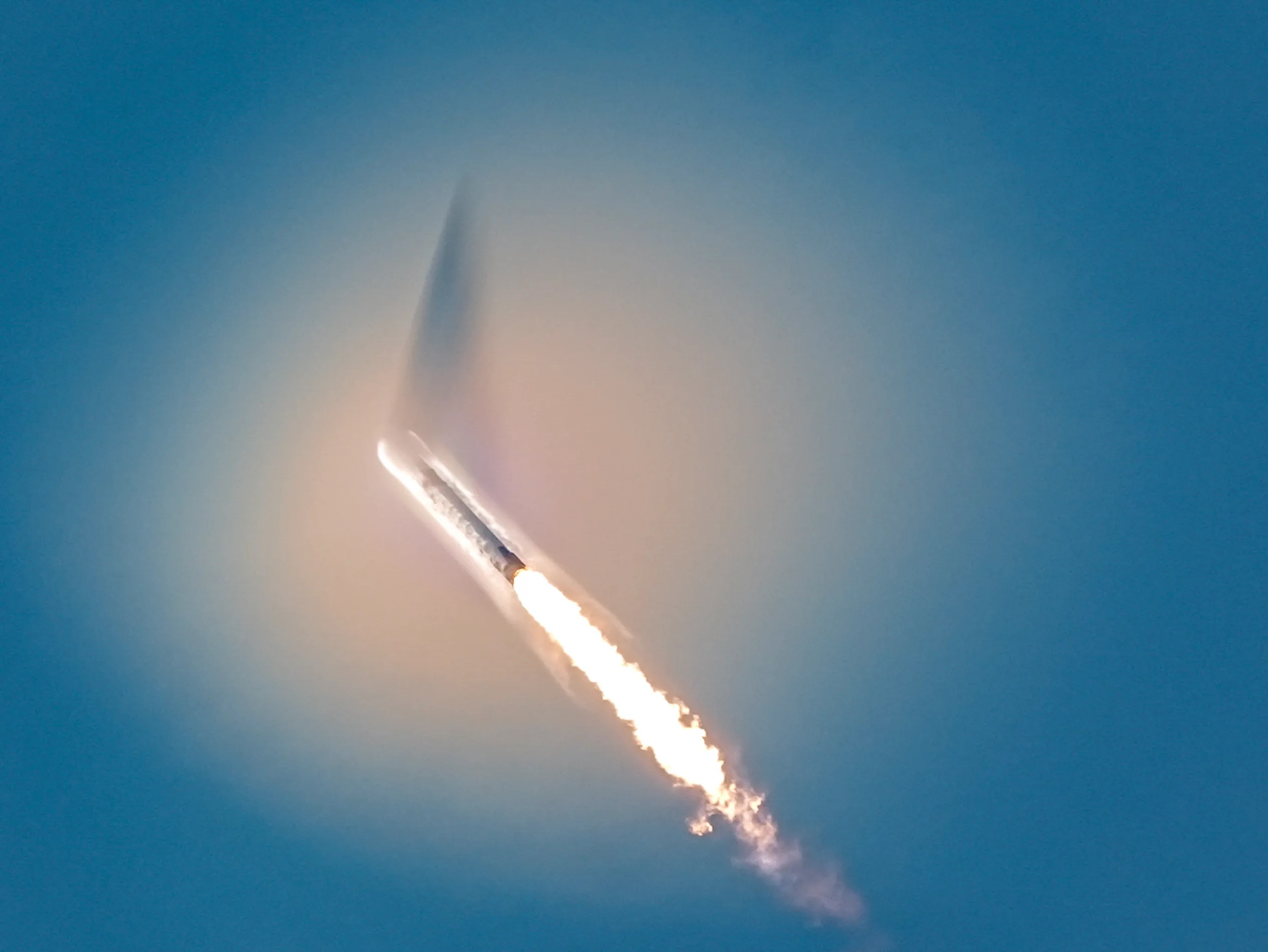 85607549007-crb-081125-spacex-2