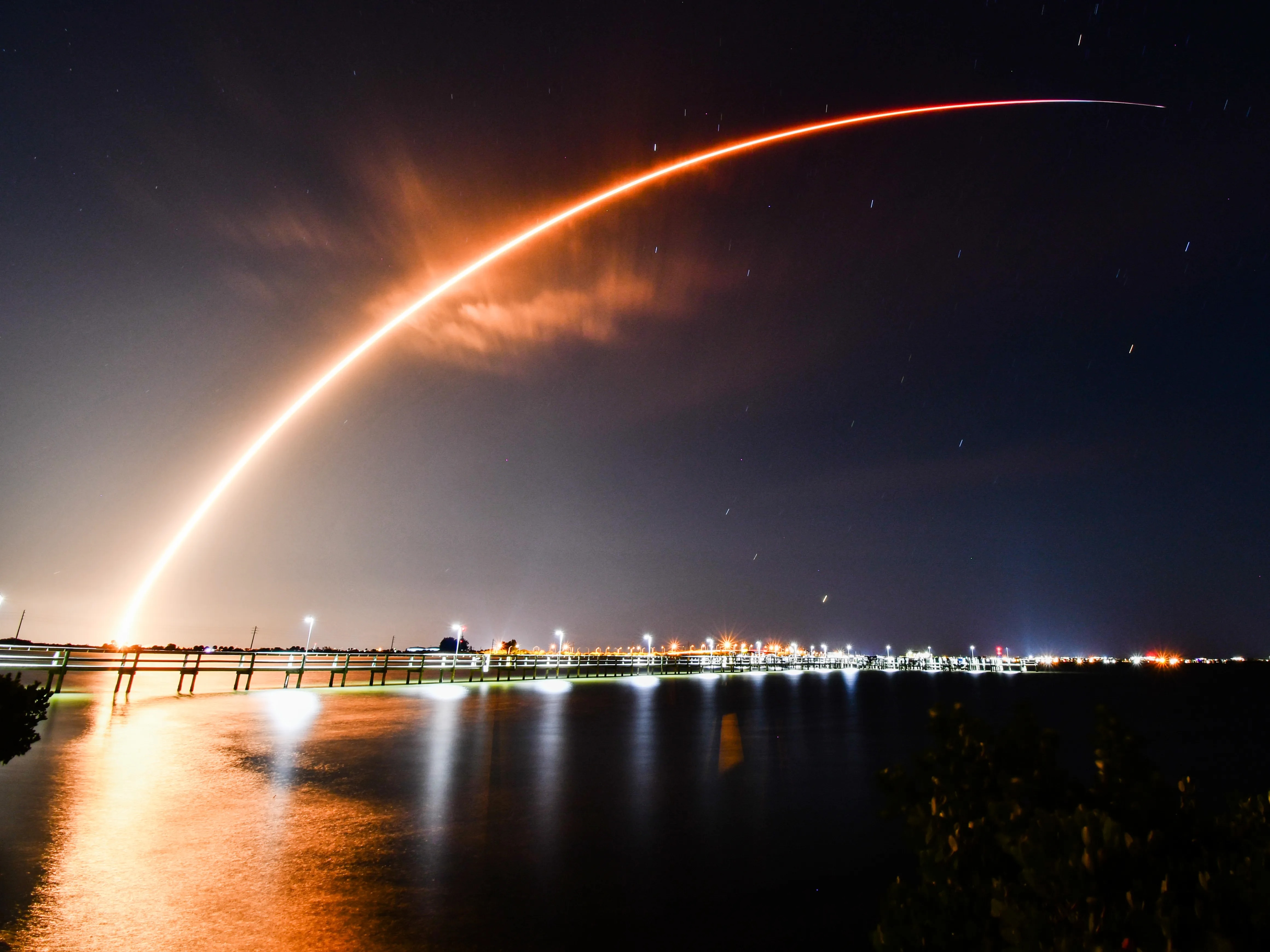 87206735007-space-x-starlink-687-1