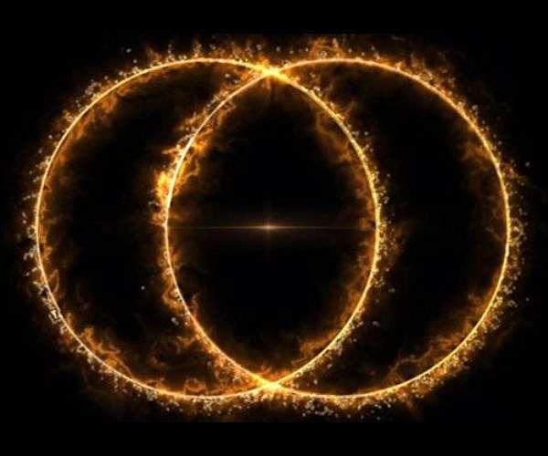 giant-double-ring-radio-galaxy-halfway-across-universe-hg