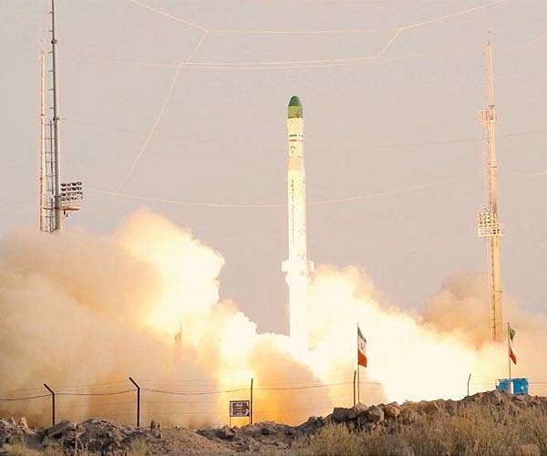 iran-zoljanah-satellite-carrier-launch-hg