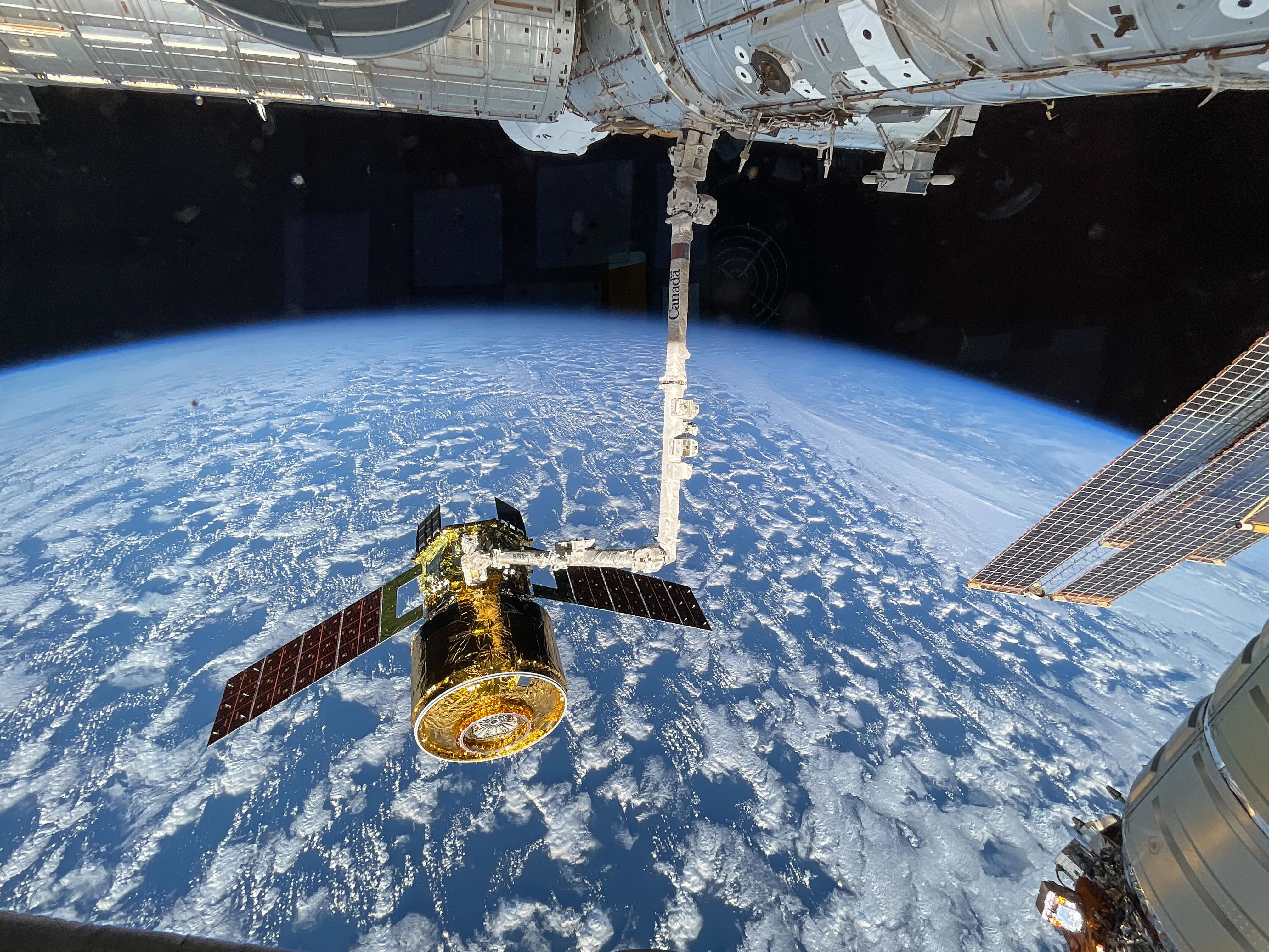 iss073e1046014