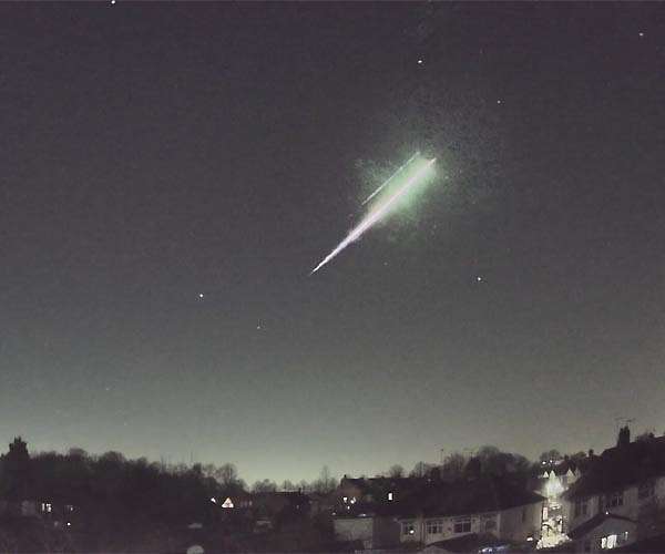 uk-europe-february-28-fireball-meteorite-hg-1