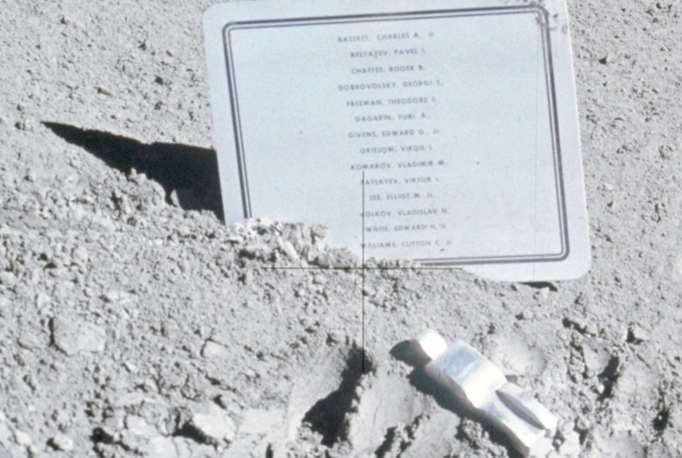apollo-15-plakette-falln-astronaut