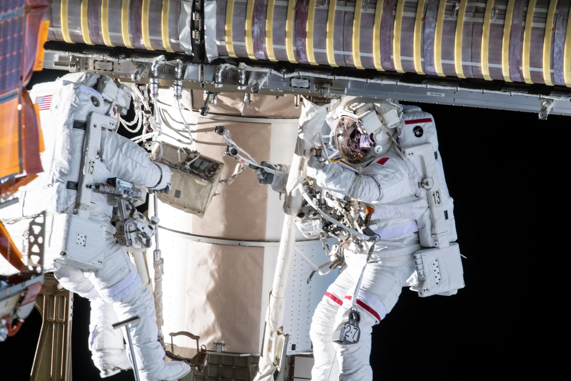 astronauts-on-spacewalk