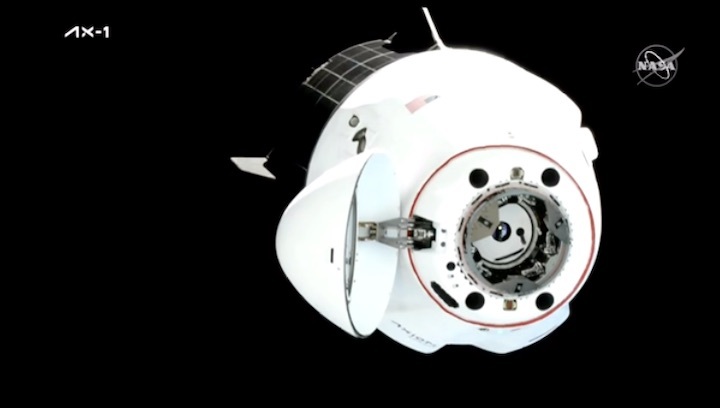 ax1-iss-docking-aue