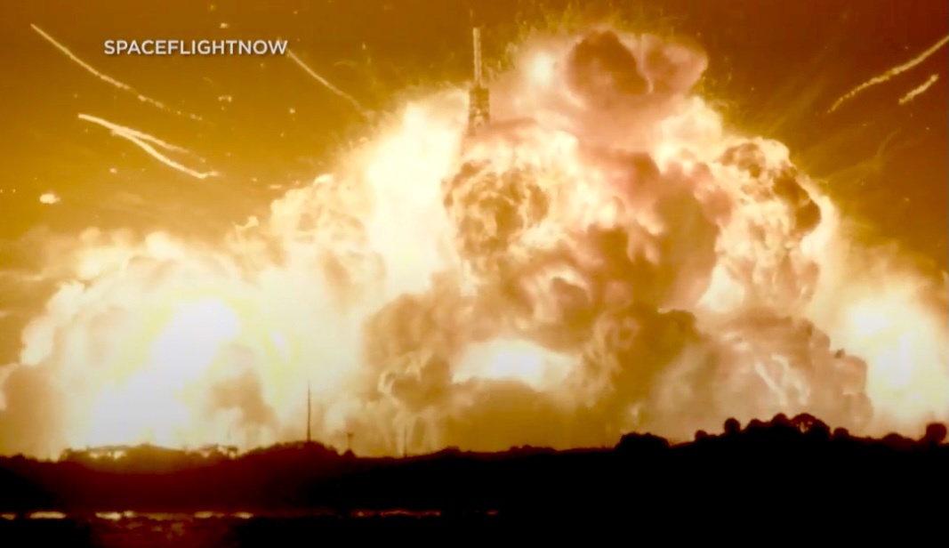 blue-origin-rocket-explosion-1