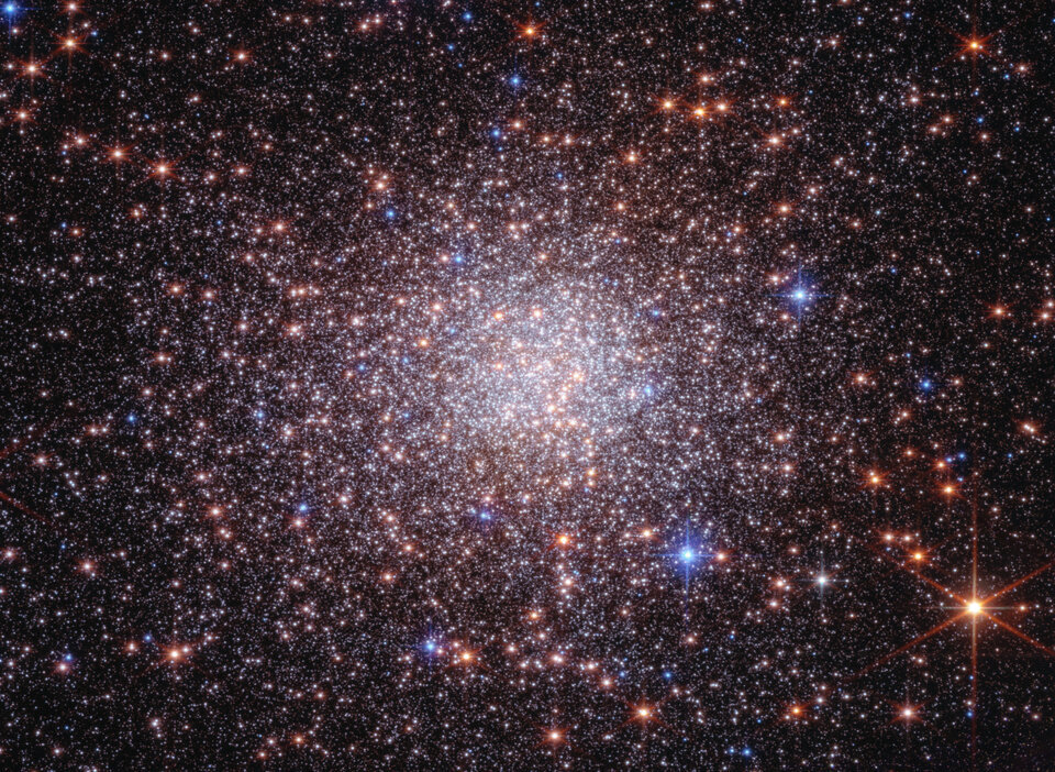 bulge-fossil-fragment-terzan-5-webb-and-hubble-image-article