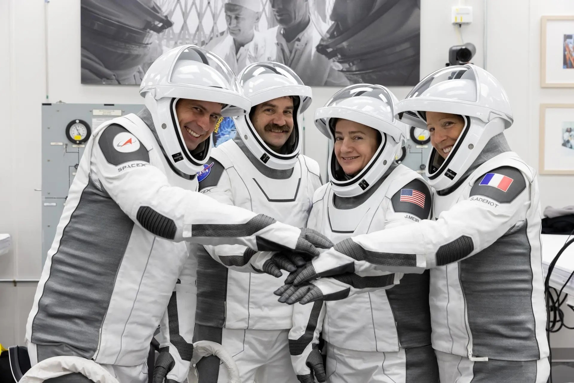 crew-12-advisory-spet-11