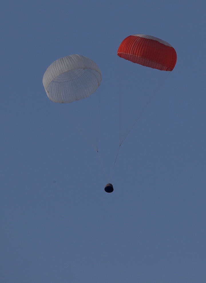 crew-module-landing-2-1