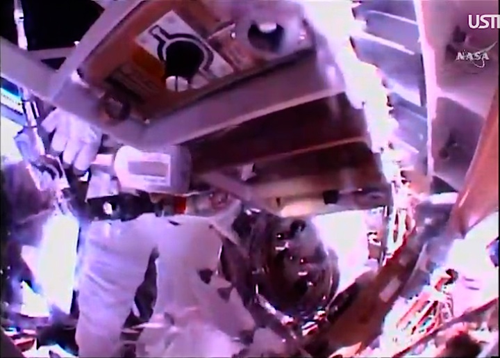 crew50-spacewalk-adj