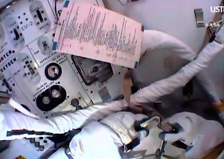 crew50-spacewalk-adkd