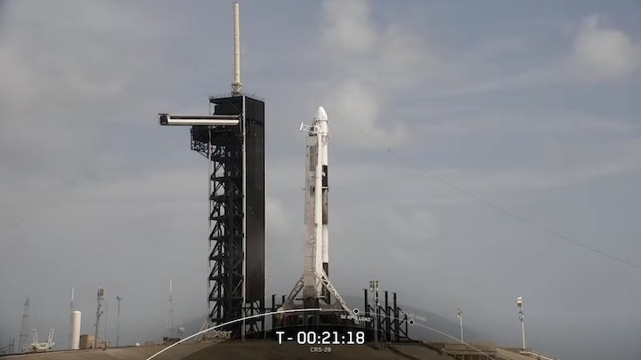 crs28-launch-ac