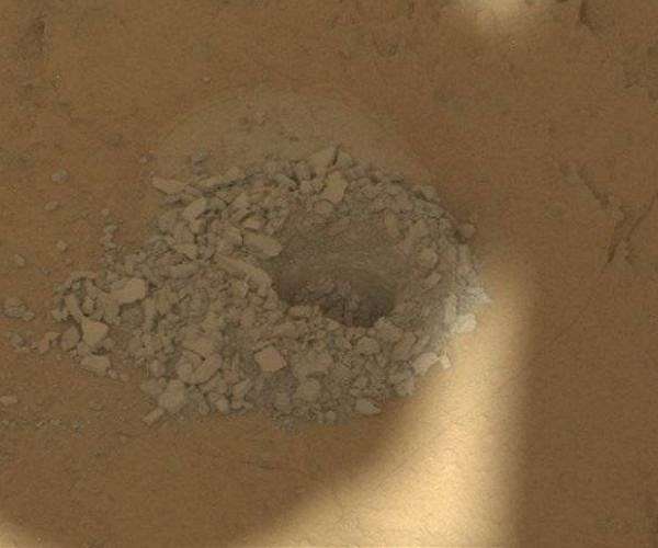 curiosity-mars-lab-ubajara-drill-hole-sol-3823-hg