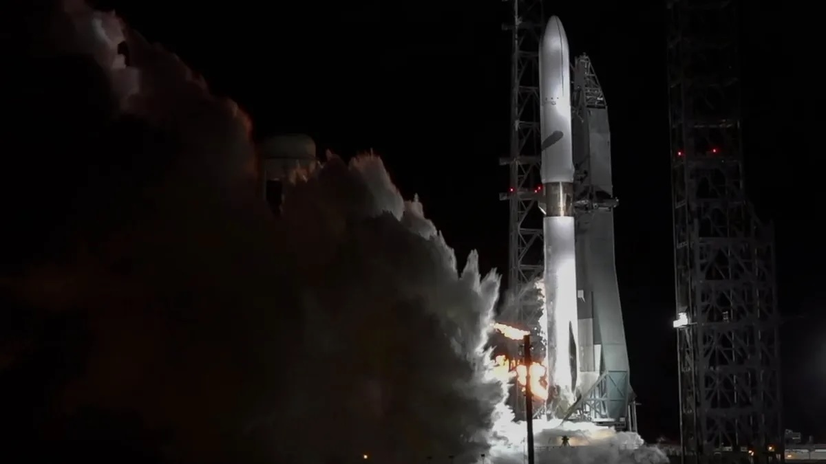 d6igyodednq9razhqbwx8n-1200-80