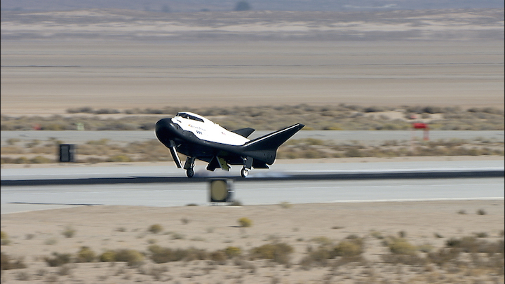 dream-chaser-alt-2-free-flight