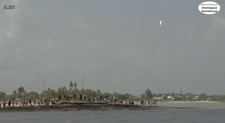 esa-ariane-64-launch-01-va267-aee