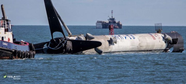 falcon-9-b1050-port-canaveral-return-120818-tom-cross-3-edit-c-2-1024x462