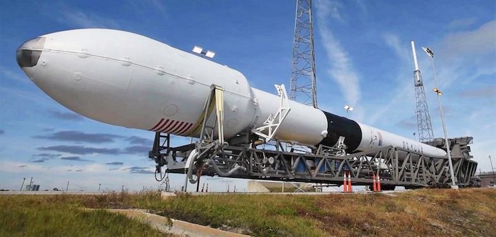 falcon-9-b1054-gps-iii-sv01-prelaunch-spacex-5-crop-1024x490