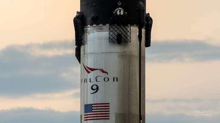 falcon-9-b1056-crs-17-cargo-dragon-ocisly-return-050419-tom-cross-6-wide