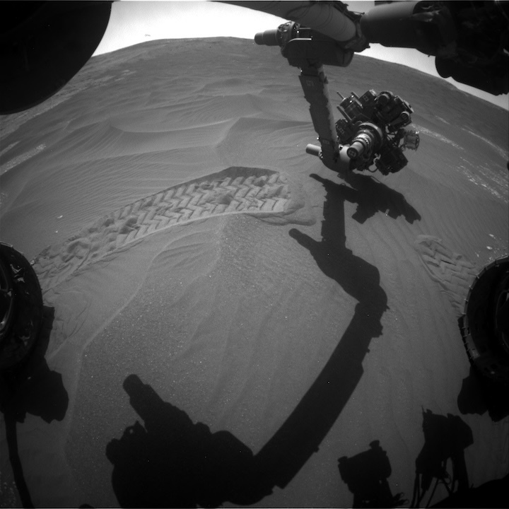 frb-611355446edr-f0751564fhaz00206m-