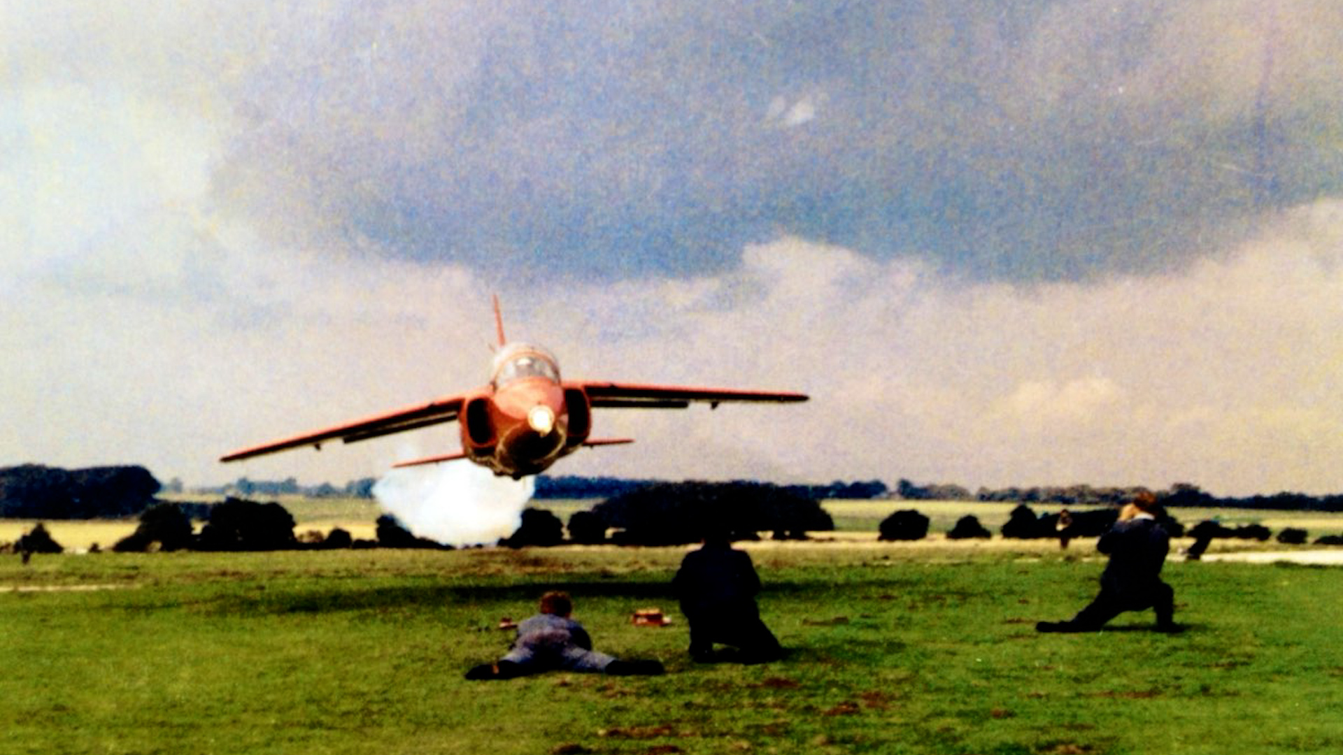 henry-prince-red-7-flying-6ft-off-the-ground-in-the-1960s-credit-ron-turrell