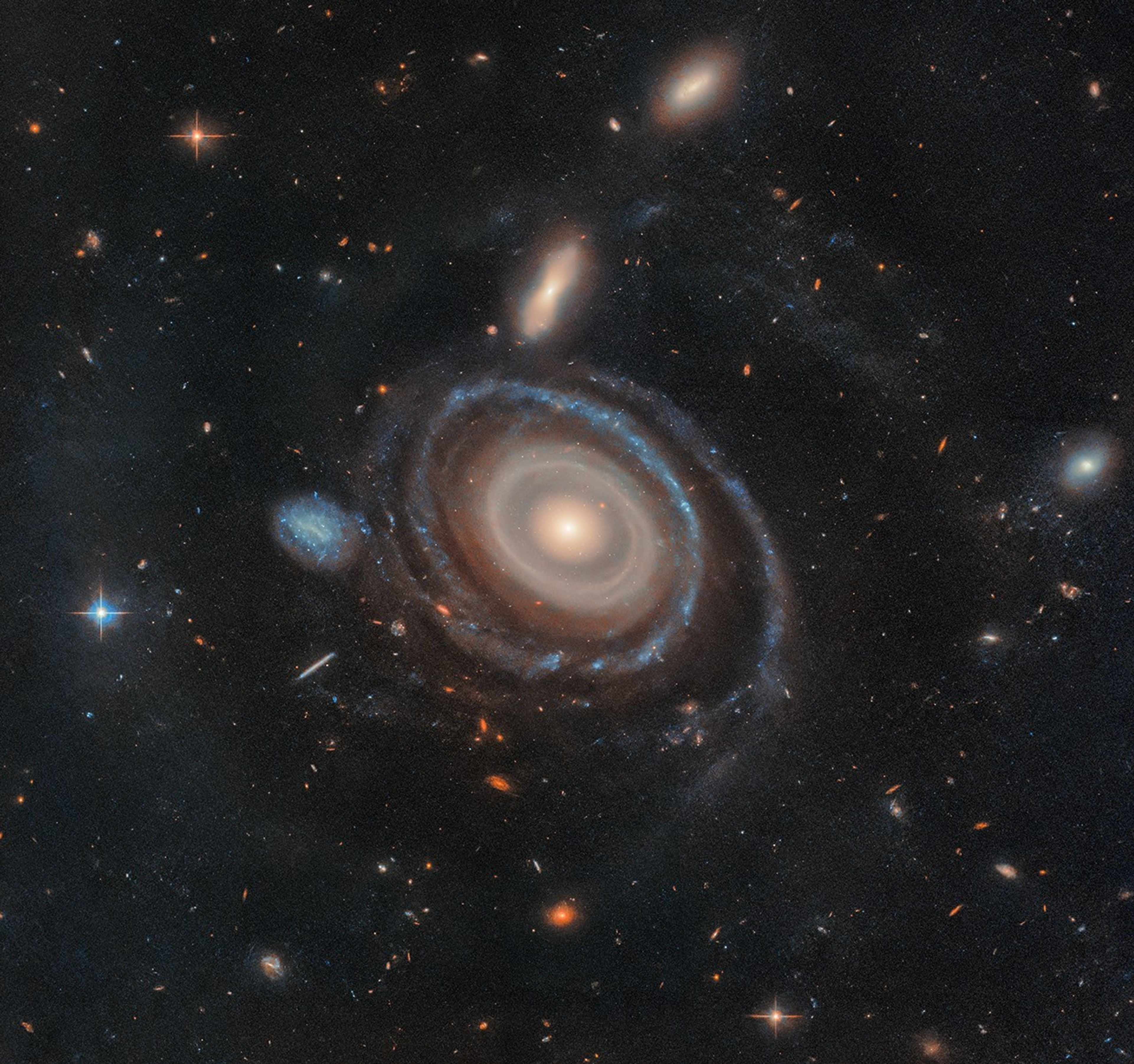 hubble-leda1313424-stsci-01jjadtmj80r1r4w6kk563rw2c