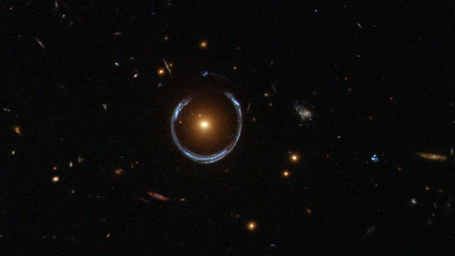 hubble-lrg3757-potw1151a-med-1536x864