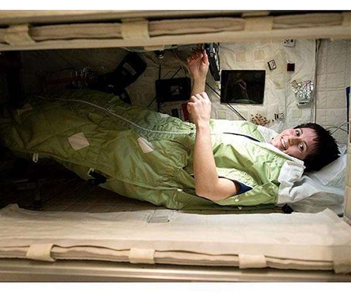 iss-bed-astronauts-sleep-marker-hg