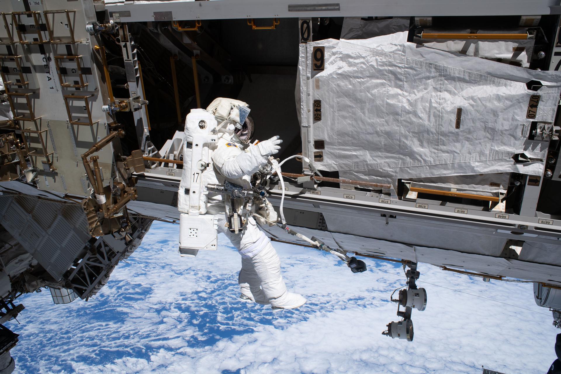 iss075e0069902large