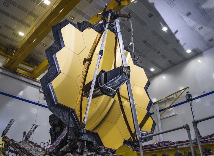 james-webb-space-telescope-s-primary-mirror-unfolded-pillars