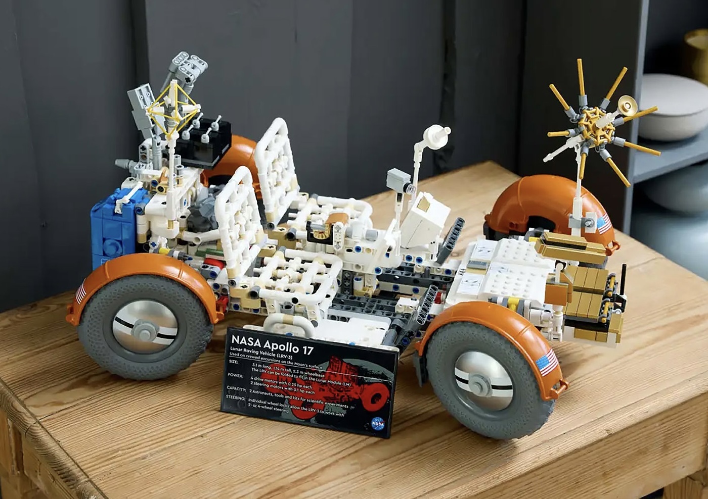 lego-apollo-17-rover